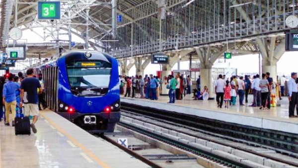 கனமழை சமயத்தில் சென்னை மெட்ரோ ரயில் கழகம் வெளியிட்ட அப்டேட்!! பயணிகளுக்கு கொண்டாட்டம்!! கனமழை சமயத்தில் சென்னை மெட்ரோ ரயில் கழகம் வெளியிட்ட அப்டேட்!! பயணிகளுக்கு கொண்டாட்டம்!!