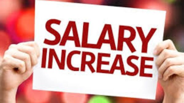 ஊழியர்களே 2026ஆம் ஆண்டு இந்த துறையில தான் அதிக சம்பள உயர்வு இருக்குமாம்! உங்க வேலையும் இதுல இருக்கா?