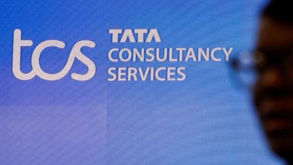 TCS 52 வாரக் குறைந்த அளவை நெருங்குகிறது.. ரூ.2,890க்கும் கீழ் சரியும் என ஆய்வாளர்கள் எச்சரிக்கை!
