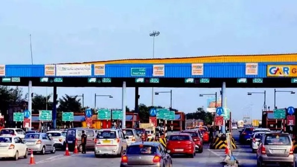 சுங்க கட்டணம் செலுத்தும் முறையில் முக்கிய மாற்றம்!! வரும் நவம்பர் 14 முதல் நாடு முழுவதும் அமல்!! 