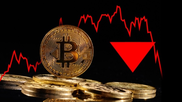 தயக்கம் காட்டிய முதலீட்டாளர்கள்.. 1,00,000 டாலருக்கு கீழே சரிந்த பிட்காயின்.. என்ன காரணம்..?