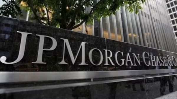 70% சம்பளக் குறைப்புக்குப் பிறகு ஒரு JPMorgan ஊழியரின் பயணம்.. ரோபோட்டிக் ஆகிவிட்டதாக உணர்வு.!!