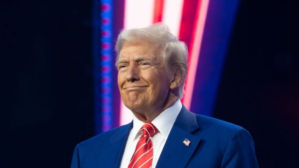 அமெரிக்காவில் புயலை கிளப்பும் டிரம்பின் 82 மில்லியன் டாலர் முதலீடு!! பத்திரங்களில் முதலீடு ஏன்?