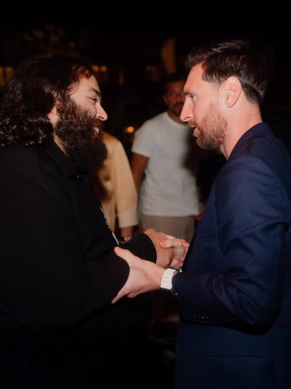 Messi-க்கு ஷாக் கொடுத்த ஆனந்த் அம்பானி.. மனுஷன் வேற லெவல்.. ரூ.10 கோடி-க்கு ஸ்பெஷல் கிஃப்ட்..!!