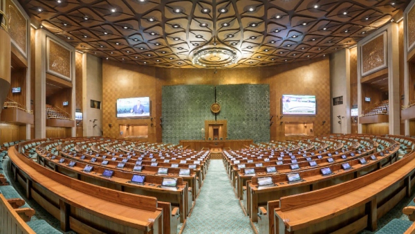 நாடாளுமன்ற குளிர்கால கூட்டத்தொடர்: புயலை கிளப்ப தயாராகும் எதிர்க்கட்சிகள்..!!