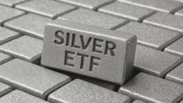 நடப்பாண்டில் 100% லாபம் தந்த Silver ETF: எப்படி முதலீடு செய்வது? விரிவான வழிகாட்டி நடப்பாண்டில் 100% லாபம் தந்த Silver ETF: எப்படி முதலீடு செய்வது? விரிவான வழிகாட்டி