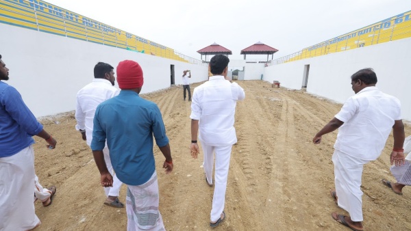 திருச்சி மக்கள் கொண்டாட்டம்.. பொங்கல் பண்டிக்கை முன்னிட்டு ஜல்லிகட்டு மைதானம் ரெடி..!