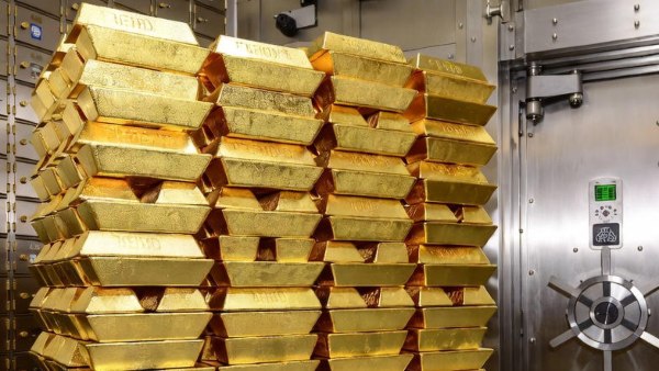 தங்கம் விவகாரத்தில் புது டிவிஸ்ட்!! திடீரென அதிகளவு தங்கத்தை வாங்கும் ஐரோப்பிய நாடு!!