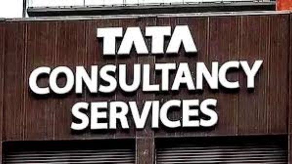 TCS பங்குகள் அசுர வீழ்ச்சி: பிப்ரவரியில் மட்டும் 14% காலி! இது பயமா அல்லது வாங்குவதற்கான சான்ஸா? TCS பங்குகள் அசுர வீழ்ச்சி: பிப்ரவரியில் மட்டும் 14% காலி! இது பயமா அல்லது வாங்குவதற்கான சான்ஸா?