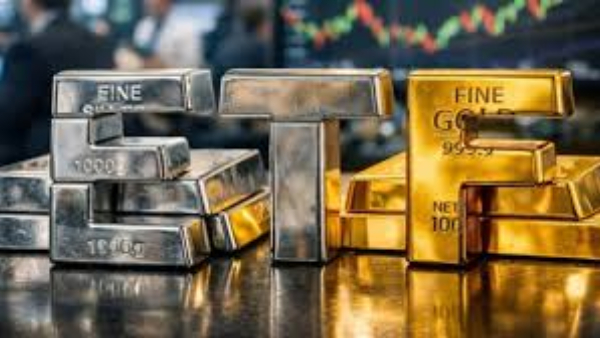  தங்கம் Vs வெள்ளி:ETF ரேஸில் ஜெயிப்பது யாரு? 2026-ல் உங்கள் பணத்தை எதில் போடலாம்?