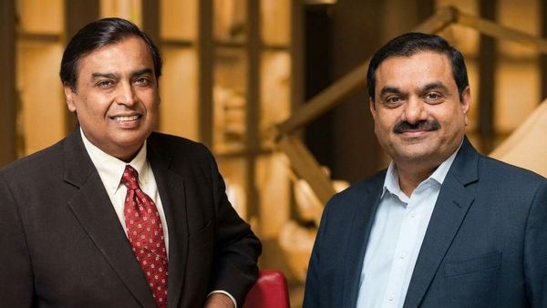 டெல்லி AI மாநாடு: அம்பானிக்கும், அதானிக்கும் தான் செம வேட்டை!! தேடி தேடி ஆள் பிடிக்கிறாங்கப்பா!!