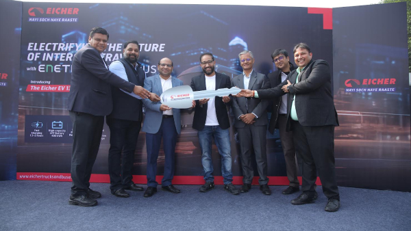 ஒருமுறை சார்ஜ் பண்ணா 320கிமீ-க்கு நிற்காது... ஈச்சர் இ-பஸ்!!