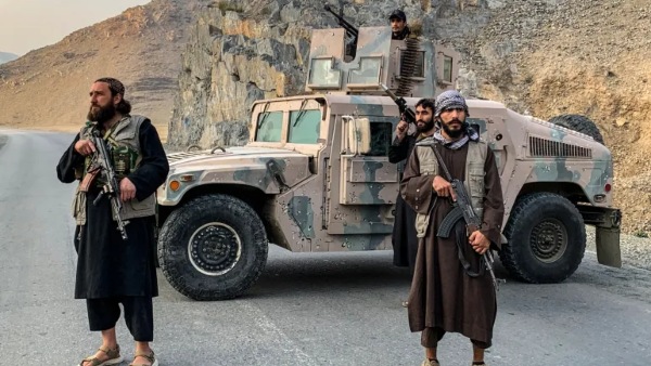 பாகிஸ்தான் ஏவுகணை தாக்குதல் - 400 பேர் பலி, 250 பேர் காயம் – பீதியில் ஆஃப்கானிஸ்தான் மக்கள்..!