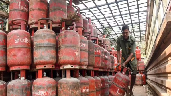 LPG வாடிக்கையாளர்களுக்கு மத்திய அரசு எச்சரிக்கை!! கேஸ் இணைப்பு துண்டிக்கப்படும் என அறிவிப்பு!!