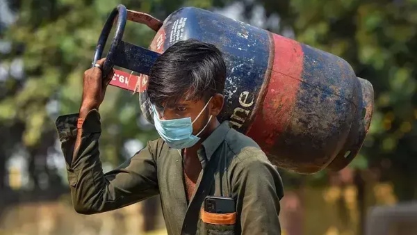 LPG தட்டுப்பாடு: 24 மணிநேரம் கெடு.. வந்தது புது ரூல்ஸ்.. அனைத்து விண்ணப்பங்களுக்கும் ஒப்புதல்..!!