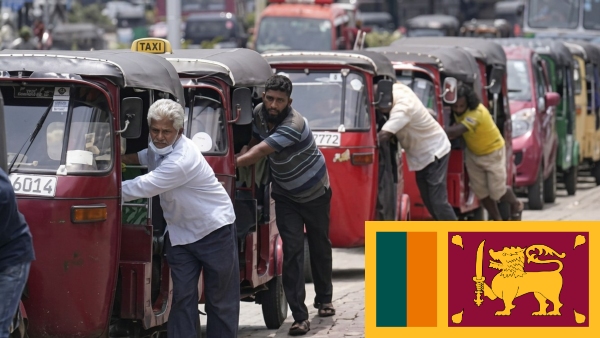 இலங்கையில் பெட்ரோல், டீசல் விலை உயர்வு.. வரிசை கட்டி நிற்கும் மக்கள்..!!