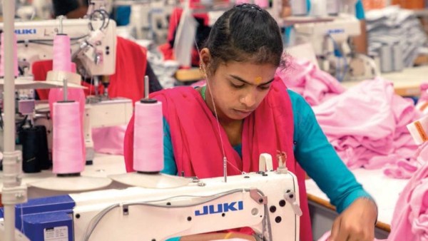 திருப்பூர், கரூர், ஈரோடு ஜவுளி உற்பத்தியாளர்களுக்கு சல்யூட்!! வரி பிரச்சினைக்கு மத்தியிலும் சாதனை!!