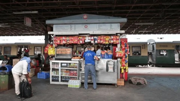 எல்பிஜி தட்டுப்பாடு: ரயில் பயணிகளுக்கு உணவு விநியோகத்தில் சிக்கலா? IRCTC வெளியிட்ட புது அறிவிப்பு