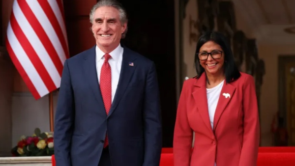 தங்க புதையல்...!! 1000 கிலோ தங்கம்னா சும்மாவா!! நினைத்ததை சாதித்த டிரம்ப்!!