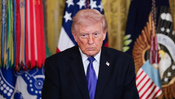 ஈரான் நாட்டின் ராஜதந்திரம்.. கண்ணை மூடிக்கொண்டு செலவு செய்கிறாரா டிரம்ப்..?