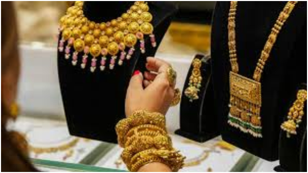 Gold price: நகை பிரியர்களுக்கு குட் நியூஸ் வருமா? 3வது நாளாக குறைந்த தங்கம் விலை மீண்டும் குறையுமா? Gold price: நகை பிரியர்களுக்கு குட் நியூஸ் வருமா? 3வது நாளாக குறைந்த தங்கம் விலை மீண்டும் குறையுமா?