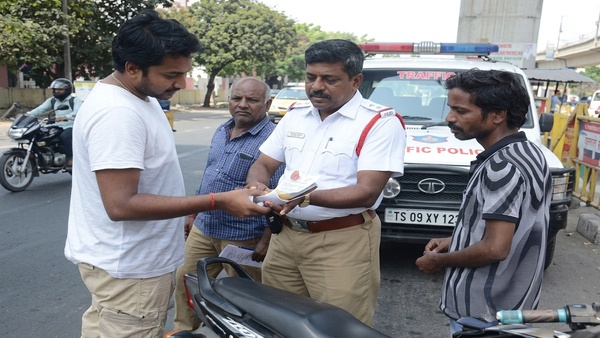 வாகன ஓட்டிகளே எச்சரிக்கை!! இதை பண்ணாம விட்டா ரூ.10,000 அபராதம்!! உடனே உங்க வண்டிய செக் பண்ணுங்க!!