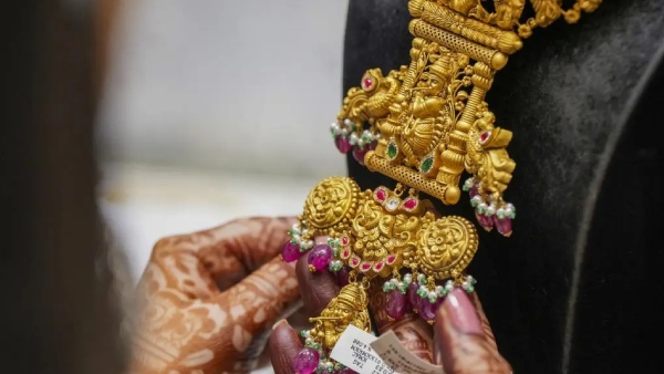 கோயம்புத்தூரில் இன்று தங்கம் விலை அதிரடி சரிவு: நகை வாங்குவோர் மகிழ்ச்சி!!