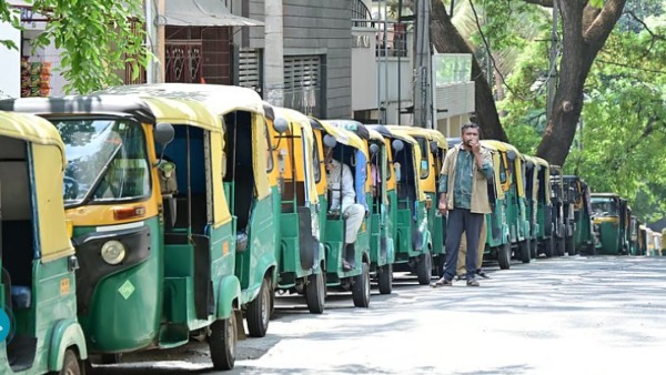 LPG தட்டுப்பாடு: காலை 5 மணி முதல் காத்திருந்தாலும் கேஸ் இல்லை!! பெங்களூருவில் மோசமாகும் சூழல்!!