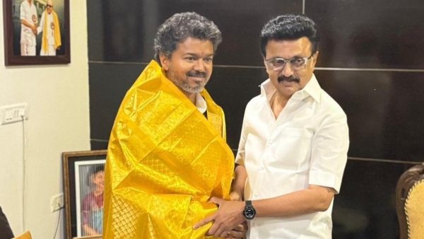 விஜய் தலைமையிலான தவெக ஆட்சி எப்போது வேண்டுமானாலும் கவிழும்; தேர்தலுக்கு ரெடியா இருங்க – ஸ்டாலின் விஜய் தலைமையிலான தவெக ஆட்சி எப்போது வேண்டுமானாலும் கவிழும்; தேர்தலுக்கு ரெடியா இருங்க – ஸ்டாலின்