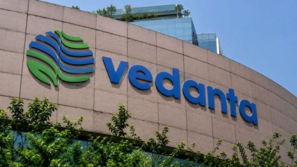 வேதாந்தா நிறுவன முதலீட்டாளர்கள் கொண்டாட்டம்: ஒரு பங்கு 5ஆக மாறியது!! வேதாந்தா நிறுவன முதலீட்டாளர்கள் கொண்டாட்டம்: ஒரு பங்கு 5ஆக மாறியது!!