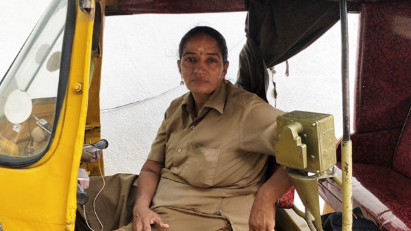 அந்த மனசு தான் சார்..!! இந்தியாவையே திரும்பி பார்க்க வைத்த சென்னை பெண் ஆட்டோ ஓட்டுநர்..!! அந்த மனசு தான் சார்..!! இந்தியாவையே திரும்பி பார்க்க வைத்த சென்னை பெண் ஆட்டோ ஓட்டுநர்..!!