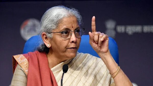 ரூ.80000 கோடி.. அசால்ட்டாக முடிக்கும் மத்திய அரசு.. பொதுத்துறை நிறுவன பங்குகள் விற்பனை!