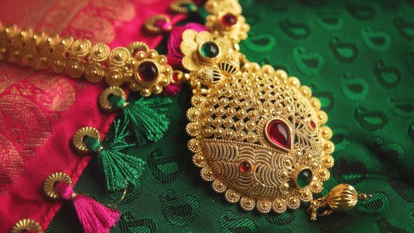 தங்கம் விலை இன்று : விநாயகர் சதுர்த்தி நாளில் தங்கம் தந்த சர்ப்பிரைஸ்...!! தங்கம் விலை இன்று : விநாயகர் சதுர்த்தி நாளில் தங்கம் தந்த சர்ப்பிரைஸ்...!!