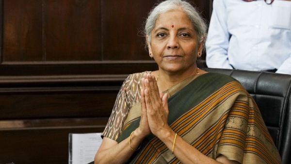 Nirmala Sitharaman: இந்தியப் பொருளாதாரத்தில் எந்த பிரச்சனையும் இல்லை.. பங்குச்சந்தை சரிய இதுதான் காரணம்..! Nirmala Sitharaman: இந்தியப் பொருளாதாரத்தில் எந்த பிரச்சனையும் இல்லை.. பங்குச்சந்தை சரிய இதுதான் காரணம்..!