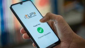 UPI, NEFT அதிகமா யூஸ் பண்றீங்களா? இதற்கு இன்கம் டேக்ஸ் நோட்டீஸ் வருமா? தப்பிக்கணும்னா இதை தெரிஞ்சுக்கங்க!