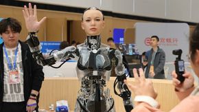 AI மனிதர்களை கொல்லும்: Chatgpt, Anthropic நிறுவன முன்னாள் ஆய்வாளர் பகீர்..!!