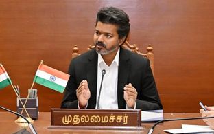 விஜய்-இன் தங்கம் சீர்வரிசை திட்டத்தை செயல்படுத்துவதில்  சிக்கல்: சுத்தி சுத்தி செக் வைக்கிறாங்களே