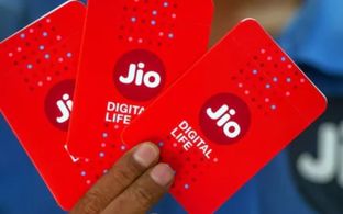 Jio: ஐபிஓ வெளியிடுவதற்கு முன்பே 20 பில்லியன் டாலர்.. கில்லி மாதிரி வந்த ஆங்கர் முதலீட்டாளர்கள்!