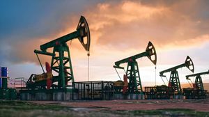 Crude Oil: ఇరాన్‎పై మరోసారి దాడి చేసిన అమెరికా.. భగ్గుమన్న ముడి చమురు ధరలు..