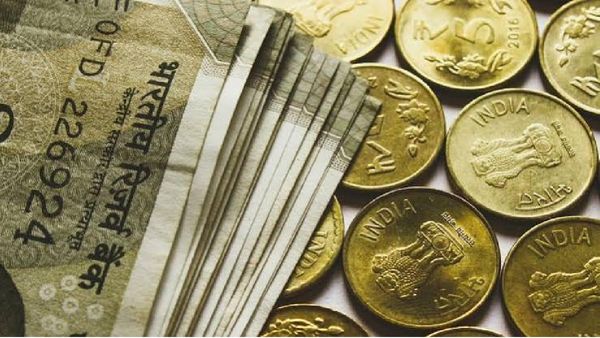 Bank Account: తండ్రికొడుకుల బ్యాంకు ఖాతాల్లో రూ.1518 కోట్లు జమ అయ్యాయి