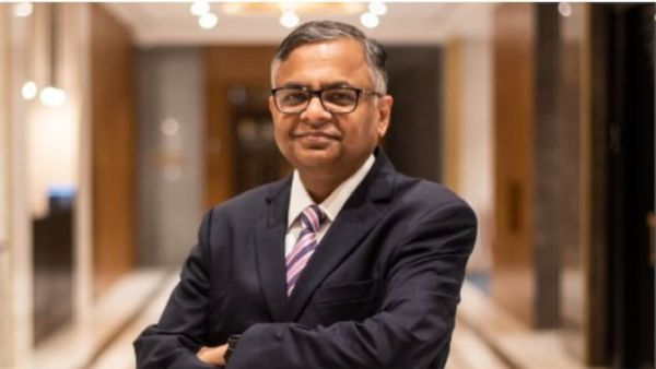 Tata: టాటా గ్రూప్‎ల్లో భారీ కుదుపు.. టాటా సన్స్ ఛైర్మన్ చంద్రశేఖరన్ రాజీనామా..