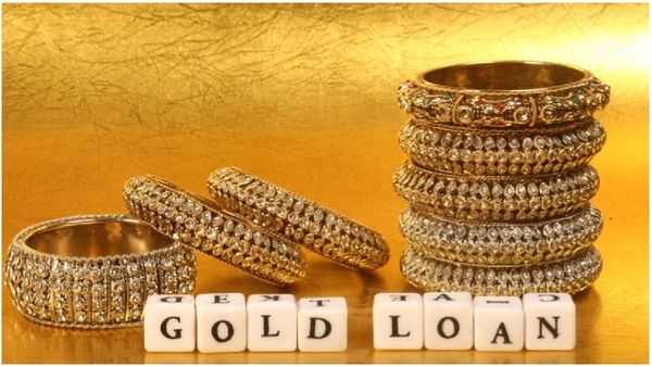 Gold Loans: భారీగా పెరుగుతున్న బంగారం రుణాలు..  పసిడి ధర ఇంకా పెరుగుతుందా..!