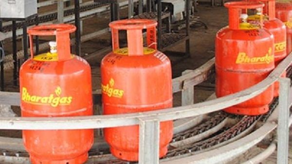 Cess On LPG, Natural Gas: ఎల్పీజీ, నేచురల్ గ్యాస్ వాడుతున్న వారికి షాక్..!