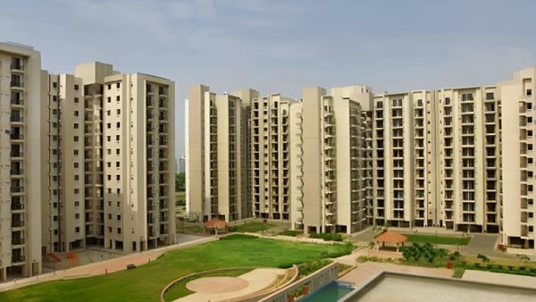 Hyderabad: ధరలు పెరిగినా తగ్గని ఇళ్ల అమ్మకాలు..!