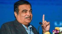 పెట్రో దిగుమతుల కోసం రూ.10 లక్షల కోట్లు: ఎలక్ట్రిక్ ట్రాక్టర్లకు ప్రోత్సాహం: గడ్కరీ