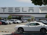 Elon Musk: గుదిబండలుగా టెస్లా కొత్త ఫ్యాక్టరీలు.. డబ్బును బూడిద చేస్తున్నాయంటున్న ఎలాన్ మస్క్..