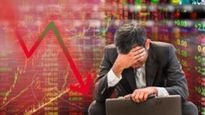 Stock Market: మార్కెట్ల పతన ప్రయాణం.. చేటుచేస్తున్న రూపాయి పతనం.. ఆరంభం నుంచే బేర్ జోరు..