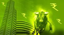  Stock Market: వారం ప్రారంభంలో సూచీల దూకుడు.. 18,000 మార్క్ దాటిన నిఫ్టీ.. మరో రెండు రోజుల్లో.. 