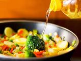Edible Oil Rates: వంట నూనెలపై తియ్యటి కబురు.. పండుగ వేళ ధరల కట్టడికి నిర్ణయం.. మరో 6 నెలల పాటు..