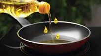 Edible Oil Prices: వంట నూనె ధరలు మరింత తగ్గుతాయా..!